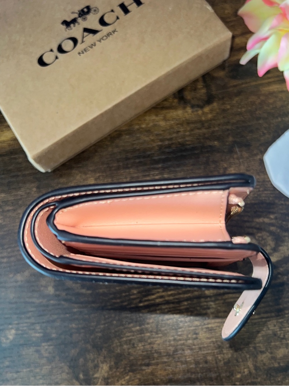 New COACH Medium Corner Zip Wallet In Pretty Signature Canvas - Picture 9 of 10